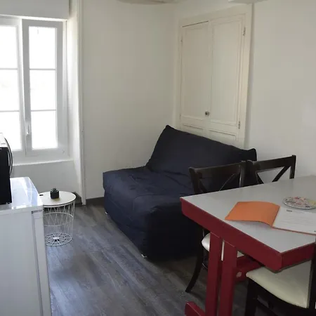 Aparthotel Appart-alma 2*