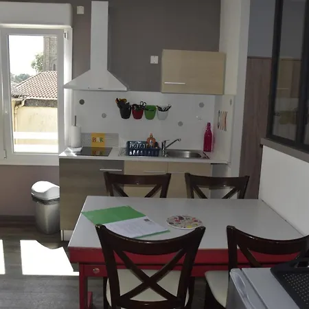 Aparthotel Appart-alma Saint-Laurent-sur-Sevre