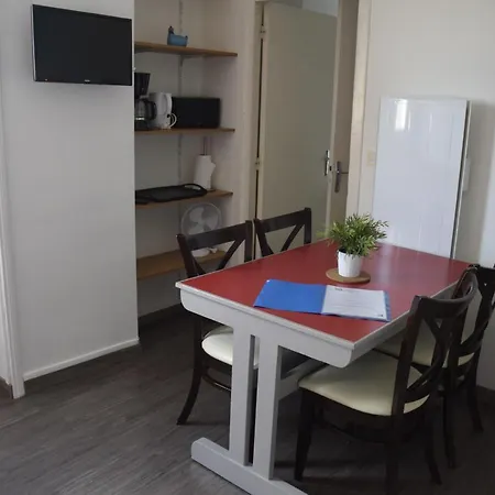 Appart-alma Aparthotel 2*