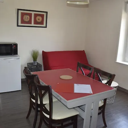 Aparthotel Appart-alma 3*