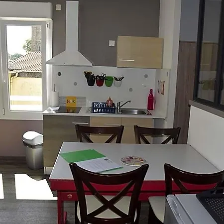 Appart-alma 3* Saint-Laurent-sur-Sevre